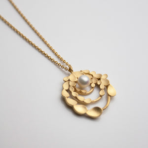 Floral Orbit Silver Gold-plated Necklace with Freshwater Pearl