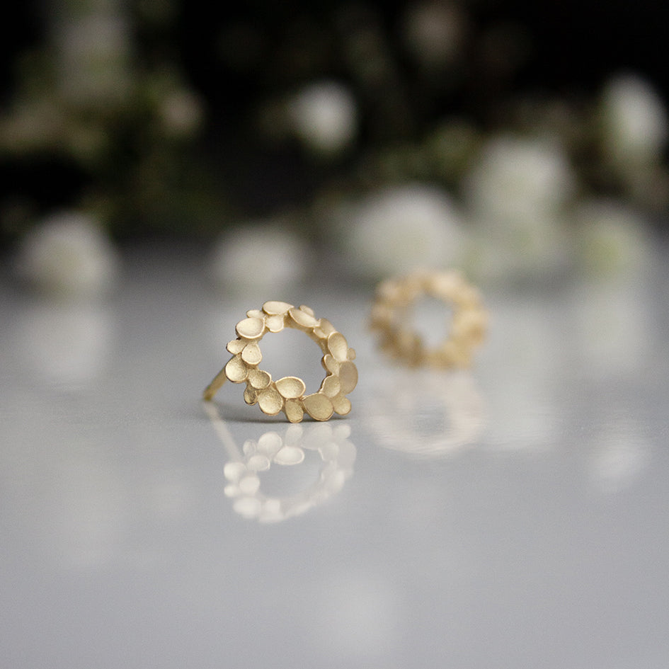 Floral wreath 18ct. Gold small Earstuds