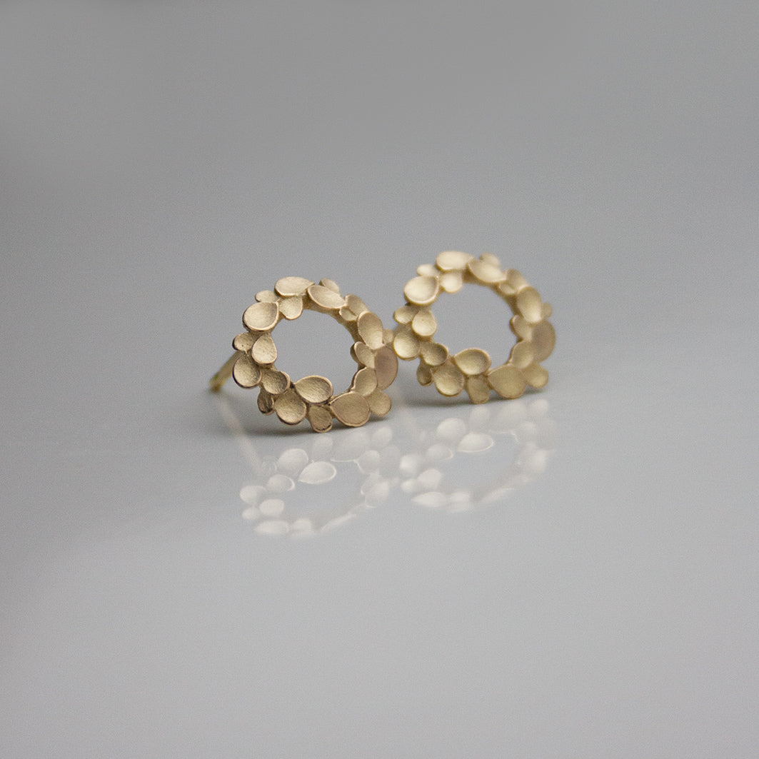 Floral wreath 18ct. Gold small Earrings
