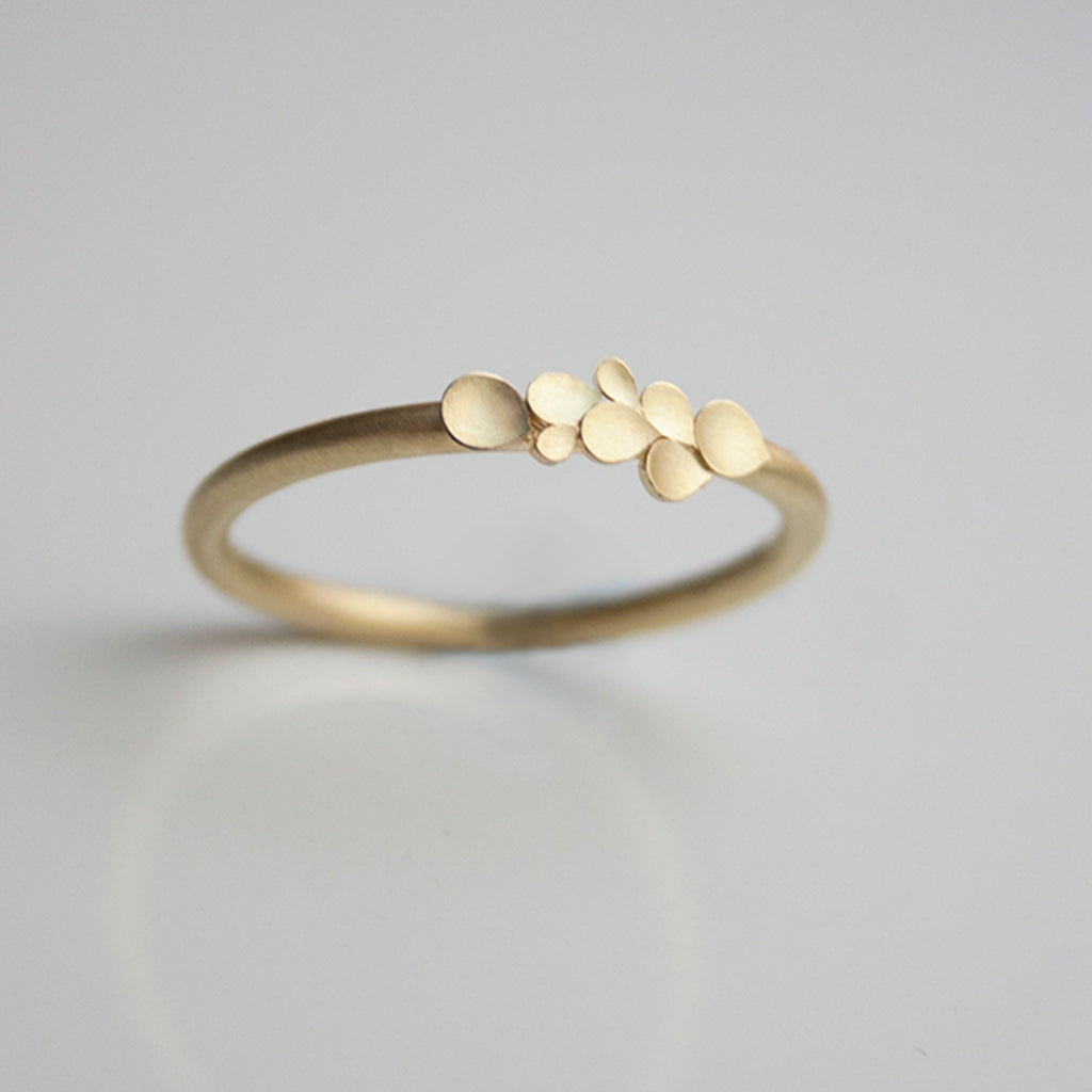 Dahlia Classic 18ct. Gold Ring – Dagmar Korecki Jewellery