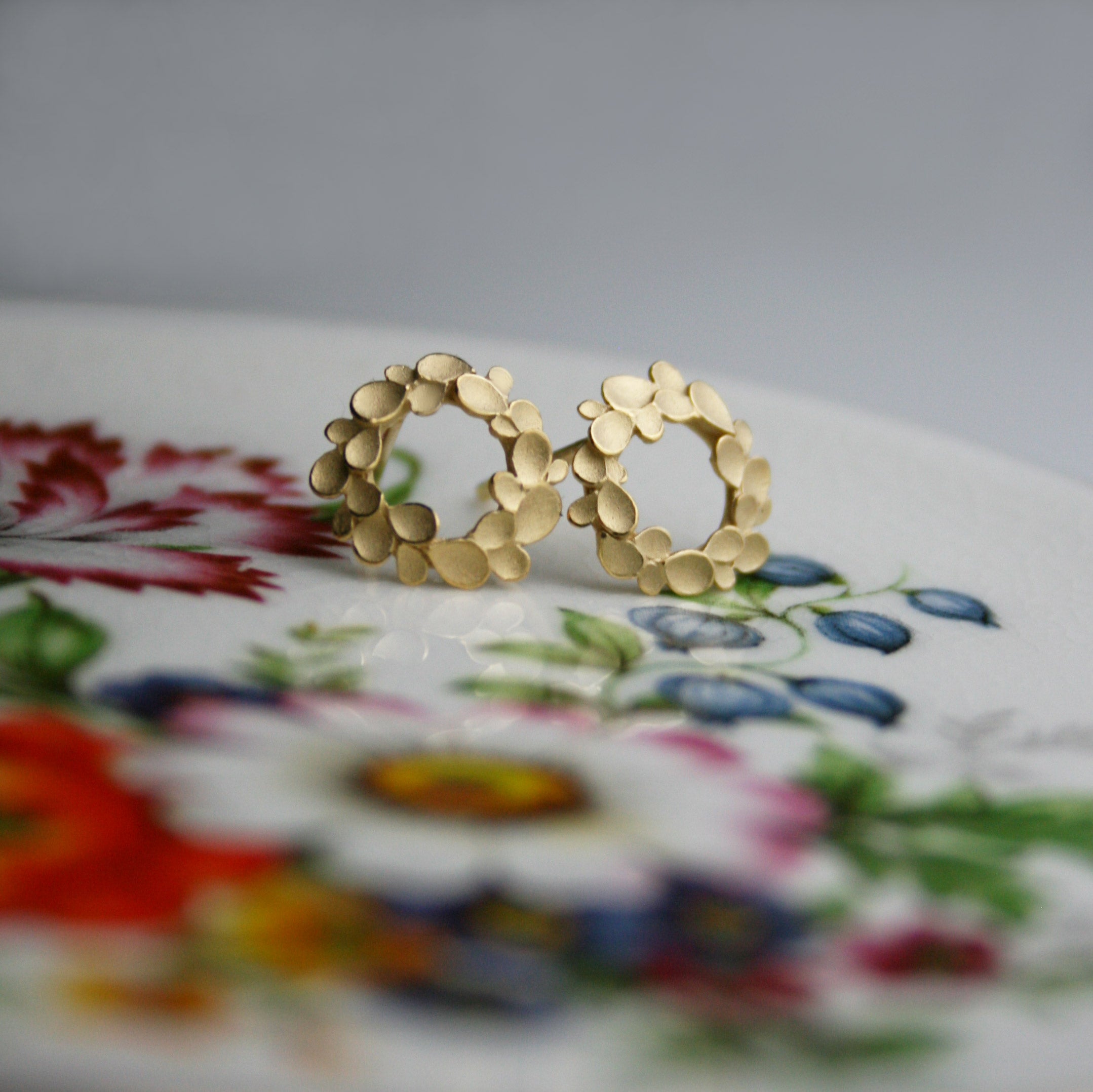 Floral wreath Silver gold-plated small Earstuds