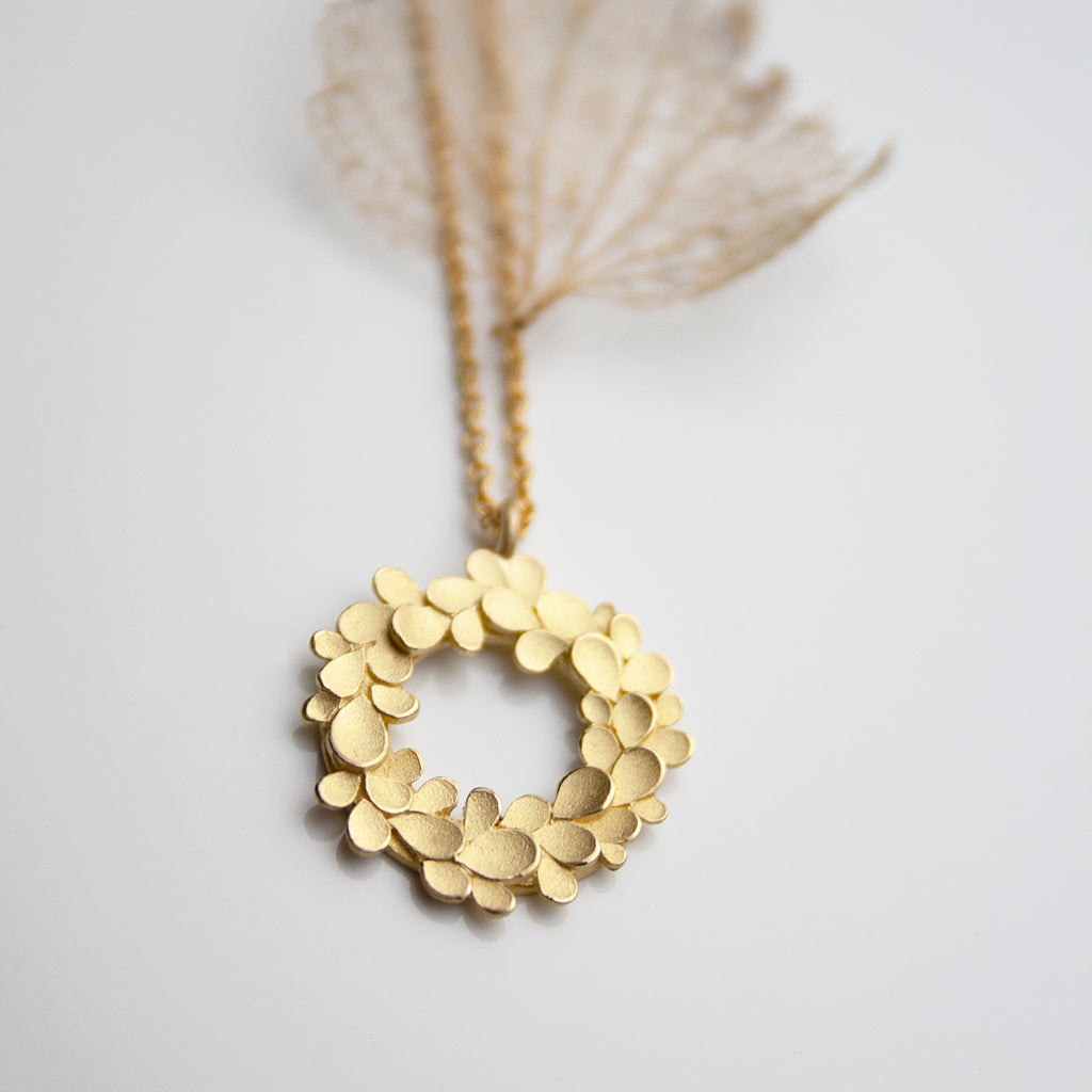 Floral wreath 18ct. Gold Necklace