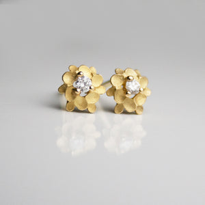 Floral wreath 18ct. Gold and Diamond mini ear-studs