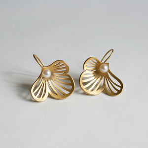 Flourish large 18ct Gold and Freshwater Pearl Earrings