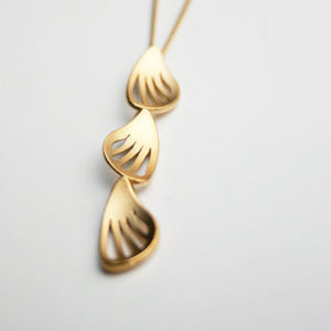 Wings 18ct Gold three link Necklace