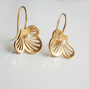 Flourish 18ct Gold and Freshwater Pearl Earrings